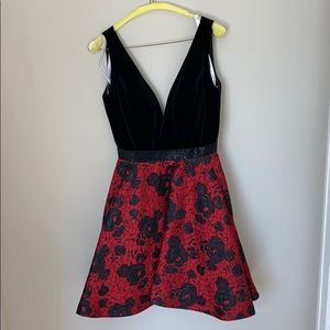 Ellie Wilde dress by Mon Cheri size 2